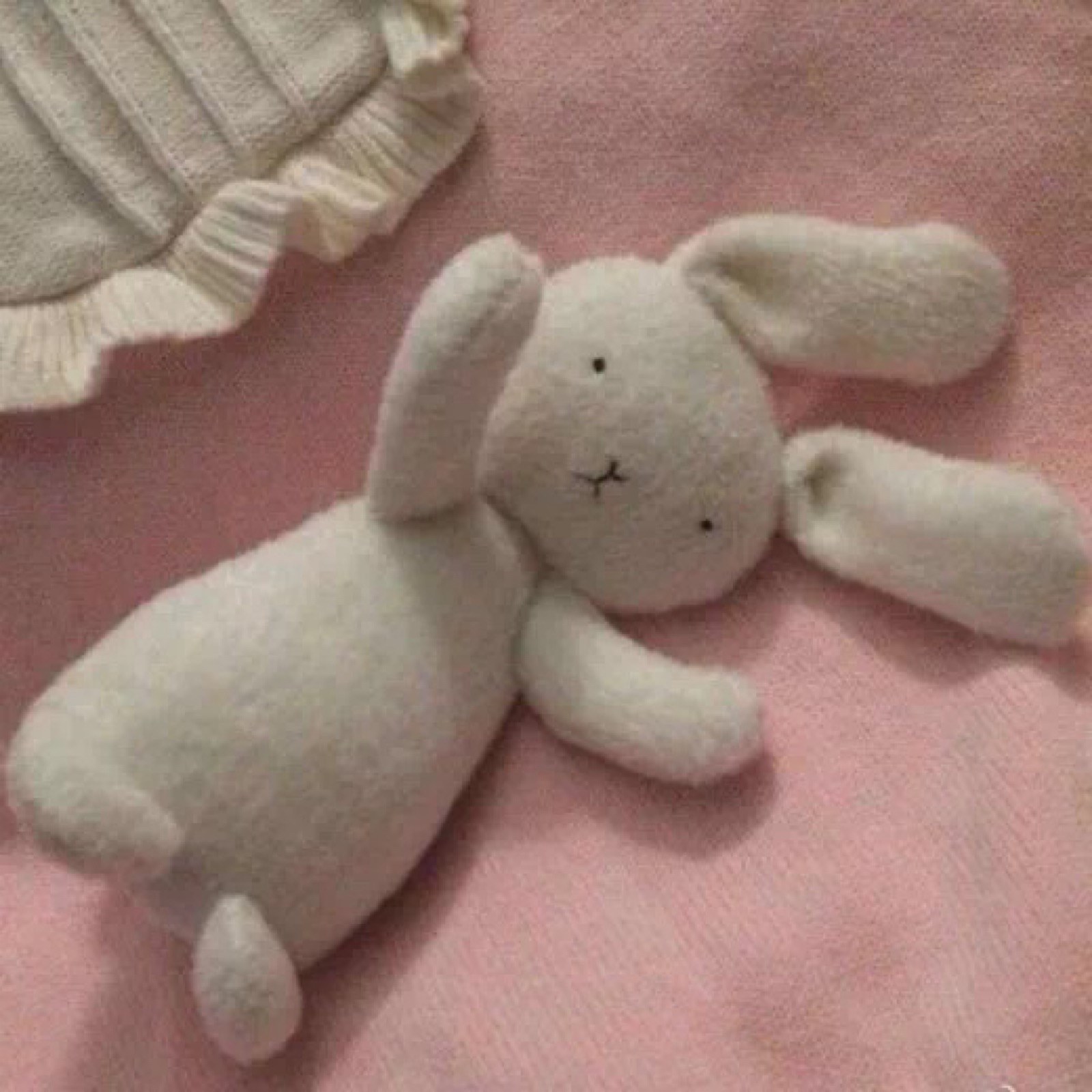 她是梦他是画的头像-鱼见海资源网-免费PHP网站源码模板,插件软件网创AI智能体资源分享平台！