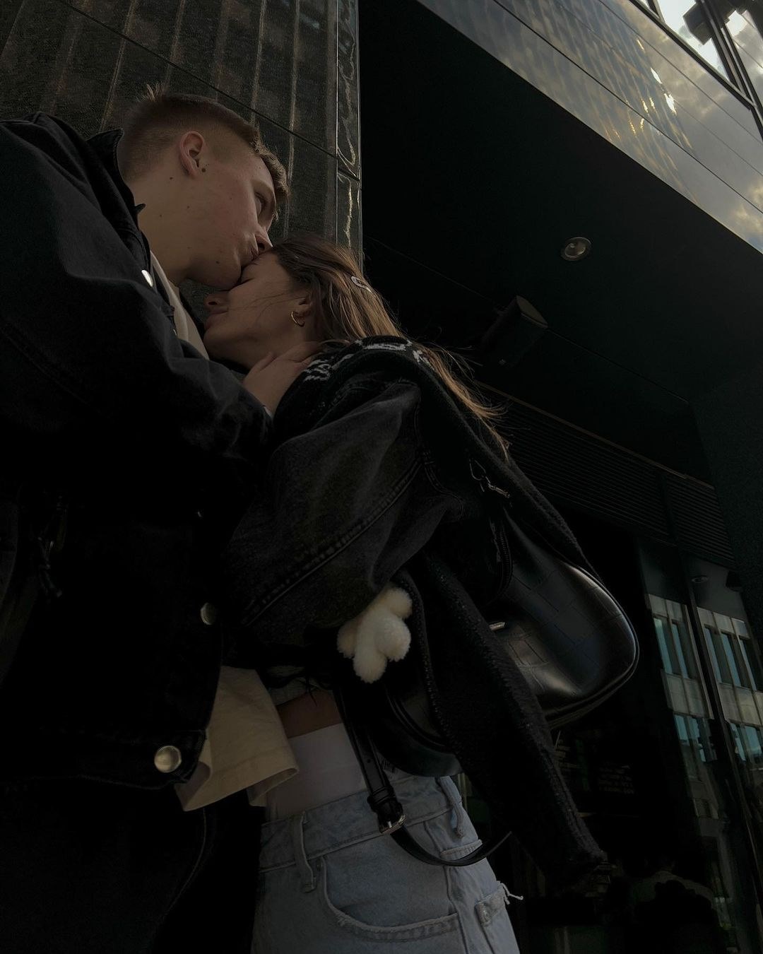 他说我很贱没错啊的头像-鱼见海资源网-免费PHP网站源码模板,插件软件网创AI智能体资源分享平台！