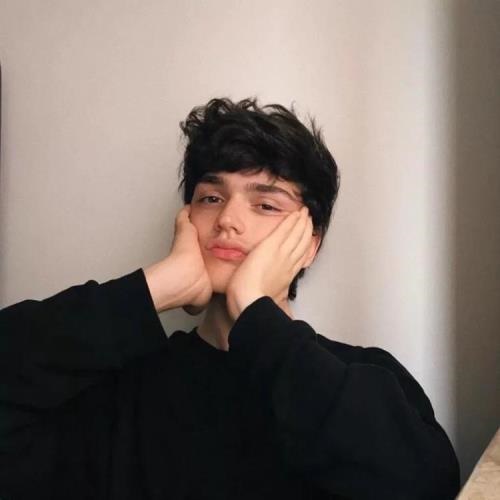 猫有九条命只有一颗心鱼有一颗心唯有七秒情的头像-鱼见海资源网-免费PHP网站源码模板,插件软件网创AI智能体资源分享平台！