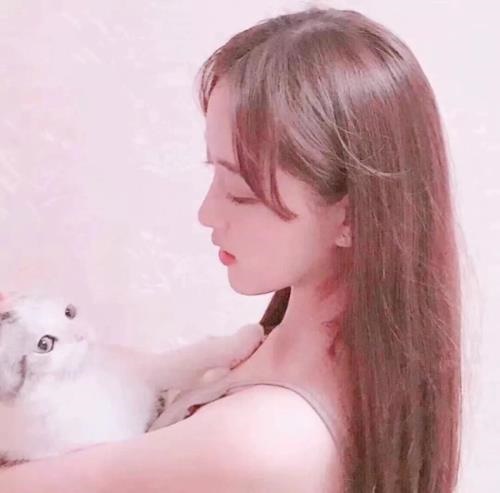 单色不单调的头像-鱼见海资源网-免费PHP网站源码模板,插件软件网创AI智能体资源分享平台！